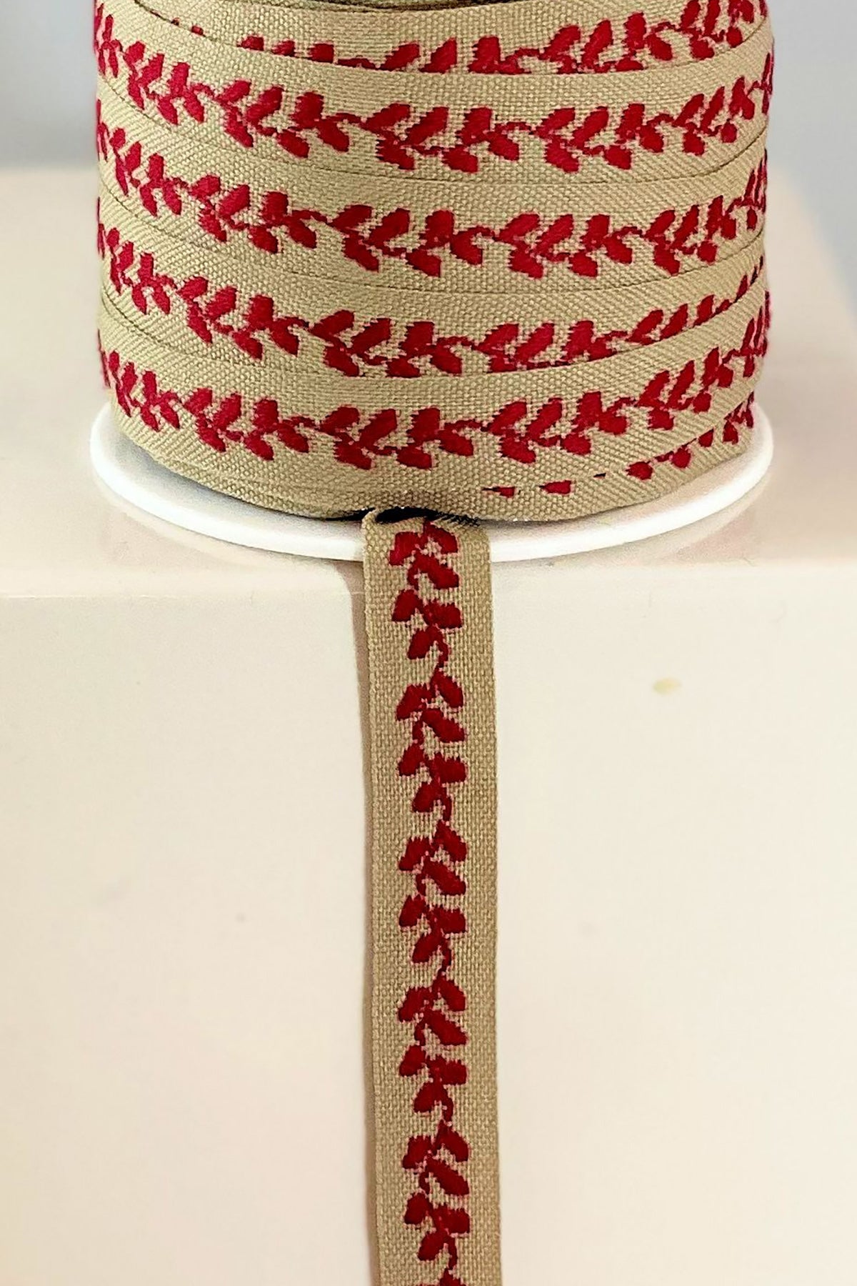 Band Blätter beige/rote Blätter | 12 mm breit /25 m Rolle