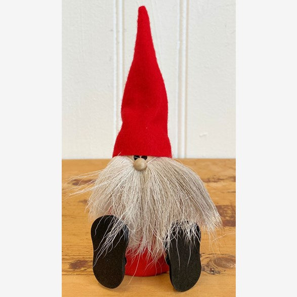 Tomte Sören – Sitzende Figur | 15 cm